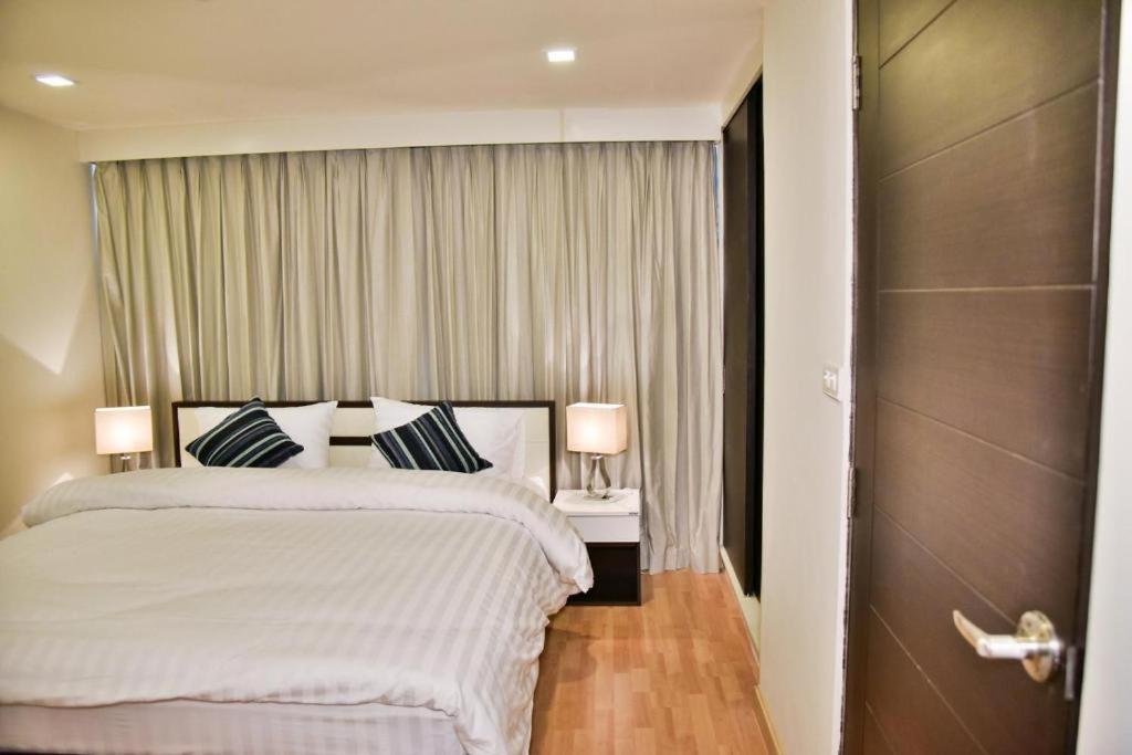 The Kaze 34 Hotel And Serviced Residence Банкок Екстериор снимка