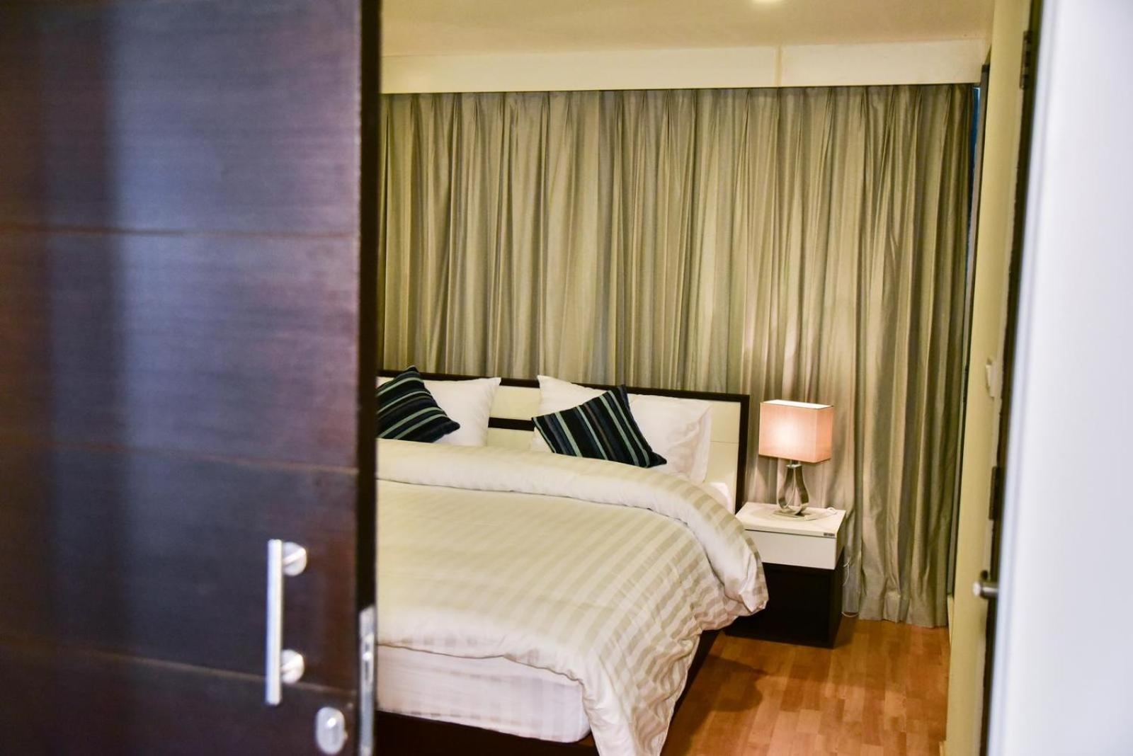 The Kaze 34 Hotel And Serviced Residence Банкок Екстериор снимка