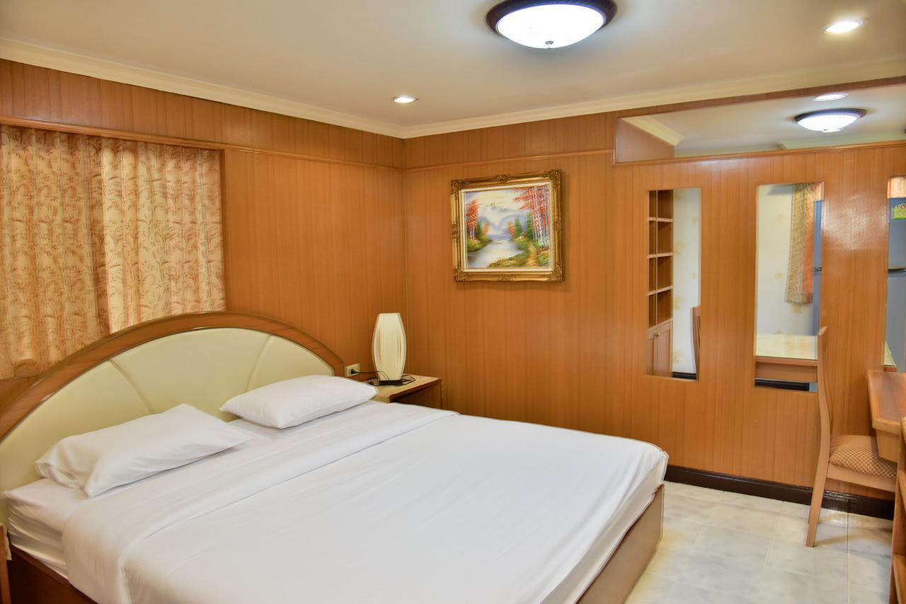 The Kaze 34 Hotel And Serviced Residence Банкок Екстериор снимка