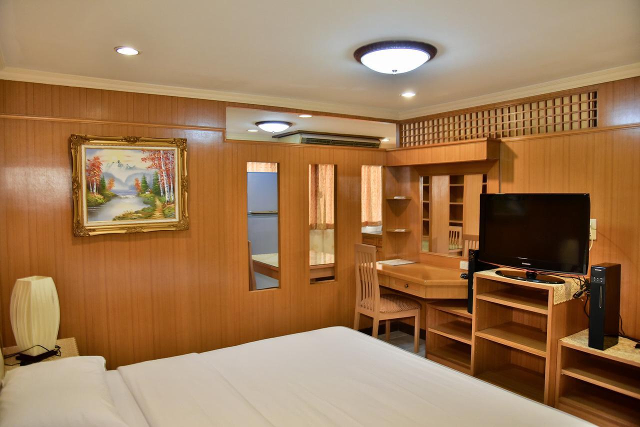 The Kaze 34 Hotel And Serviced Residence Банкок Екстериор снимка