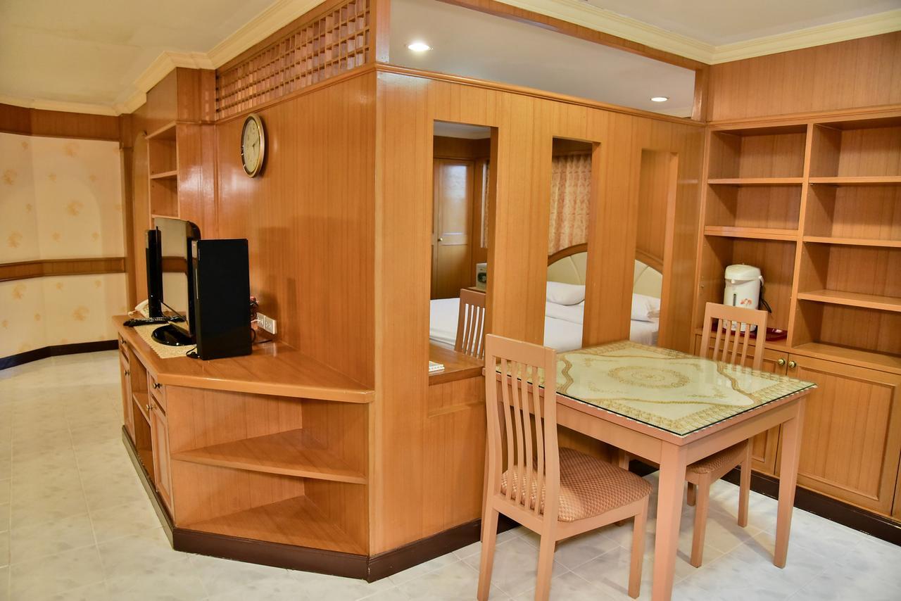 The Kaze 34 Hotel And Serviced Residence Банкок Екстериор снимка