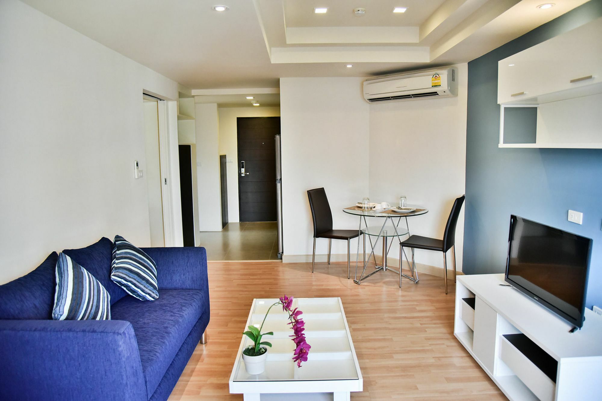 The Kaze 34 Hotel And Serviced Residence Банкок Екстериор снимка