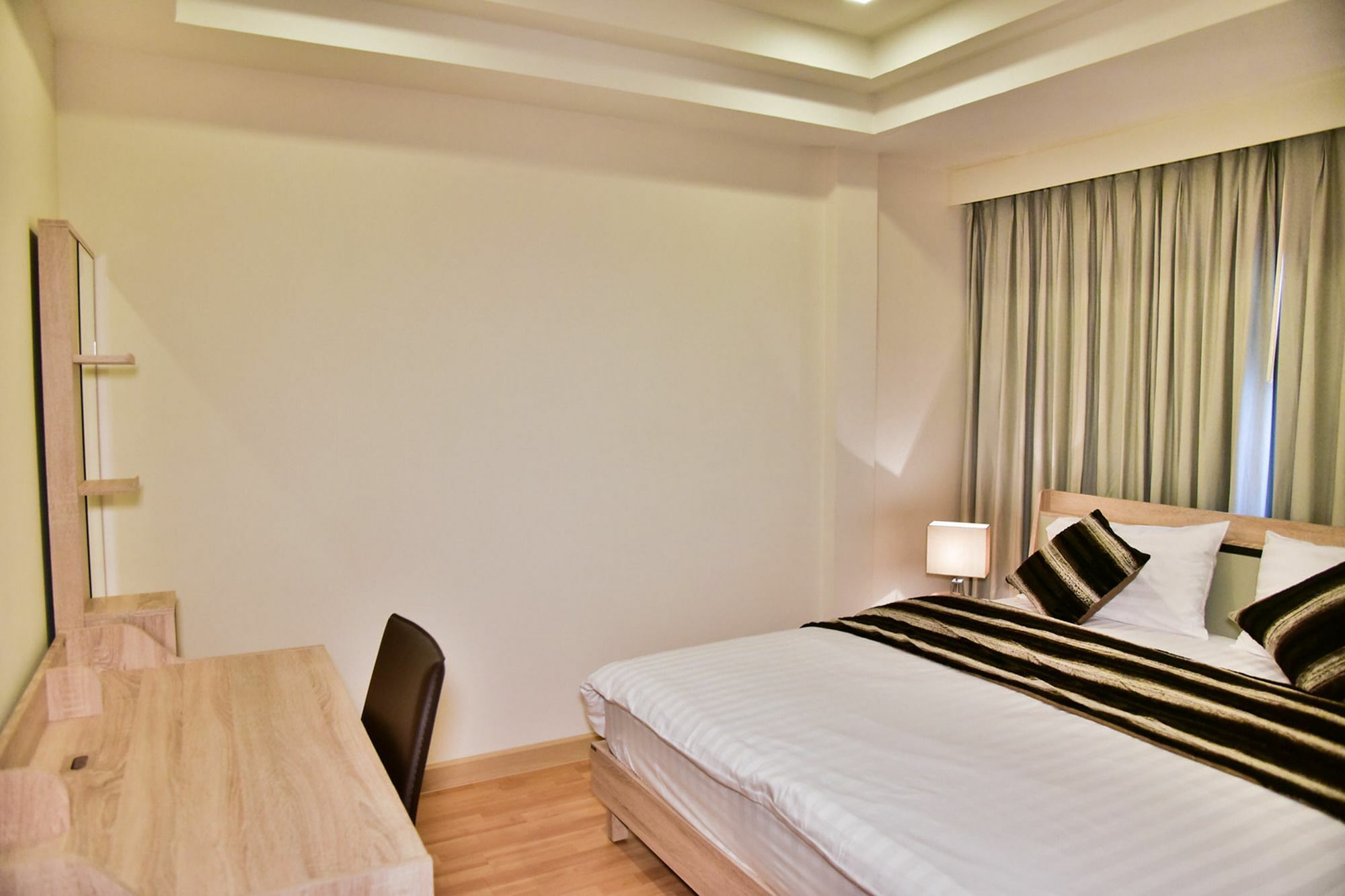 The Kaze 34 Hotel And Serviced Residence Банкок Екстериор снимка